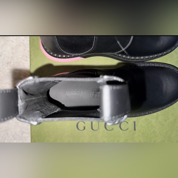 Gucci Black Leather Chelsea Boot Sierra Stretch Ankle Women Size 8 US/38 EU